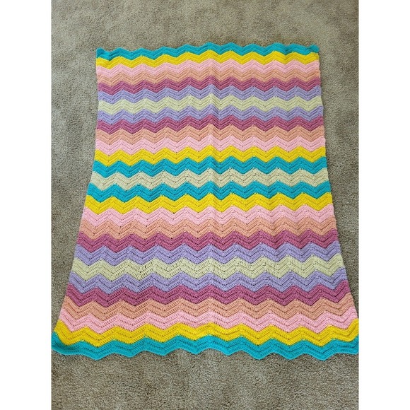 Handmade Crochet Afghan Blanket Appox. 54" x 45" Bright Pastel Chevron Pattern - Picture 7 of 7